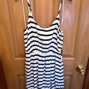 NWT LC Lauren Conrad Kohl’s Striped Challis w/Pockets Dress Size 4
